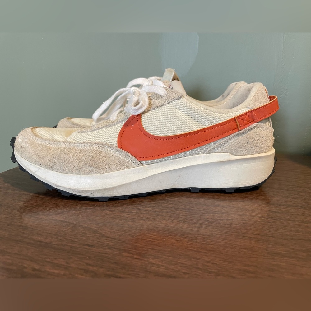 Nike Women's Waffle Debut Vintage Running Shoes